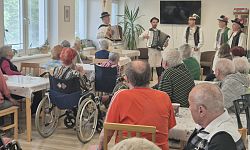 Folklórny súbor HRUN z Kamenice nad Cirochou